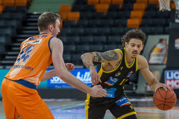 洲转会市场 洲转会市场