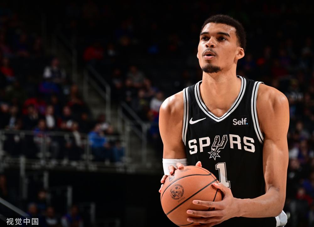 对手中不仅 对手中不仅