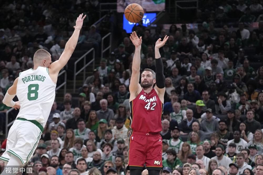 员和随行团 员和随行团